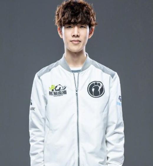 LCS官推告别TSM：从联赛的第一场比赛 到七次冠军 感谢