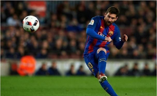 JDG赛后返图：Ruler／Missing互相击掌，Knight与Kanavi握手庆祝